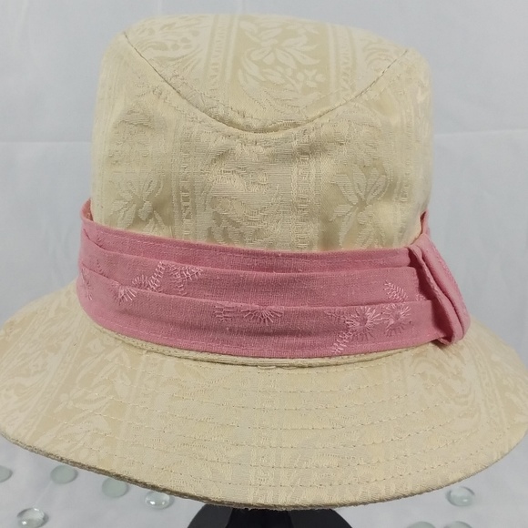 steve madden bucket hat